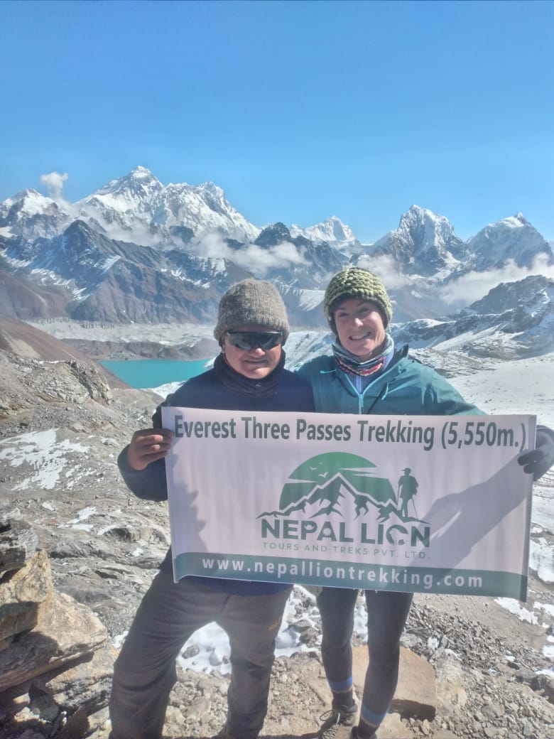 Everest Three Pass Trek: 16 Days